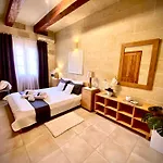 Grazzja With Pool Casa de Férias