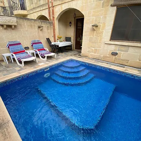 Grazzja With Pool Casa de Férias Qala