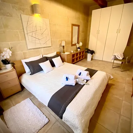 Semesterbostad Grazzja With Pool Qala